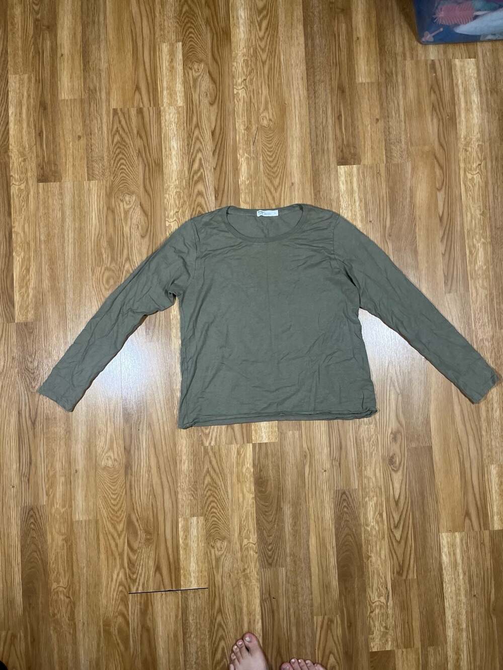 Hanes Originals Long Sleeve Crew Neck T-Shirt in Olive Green
